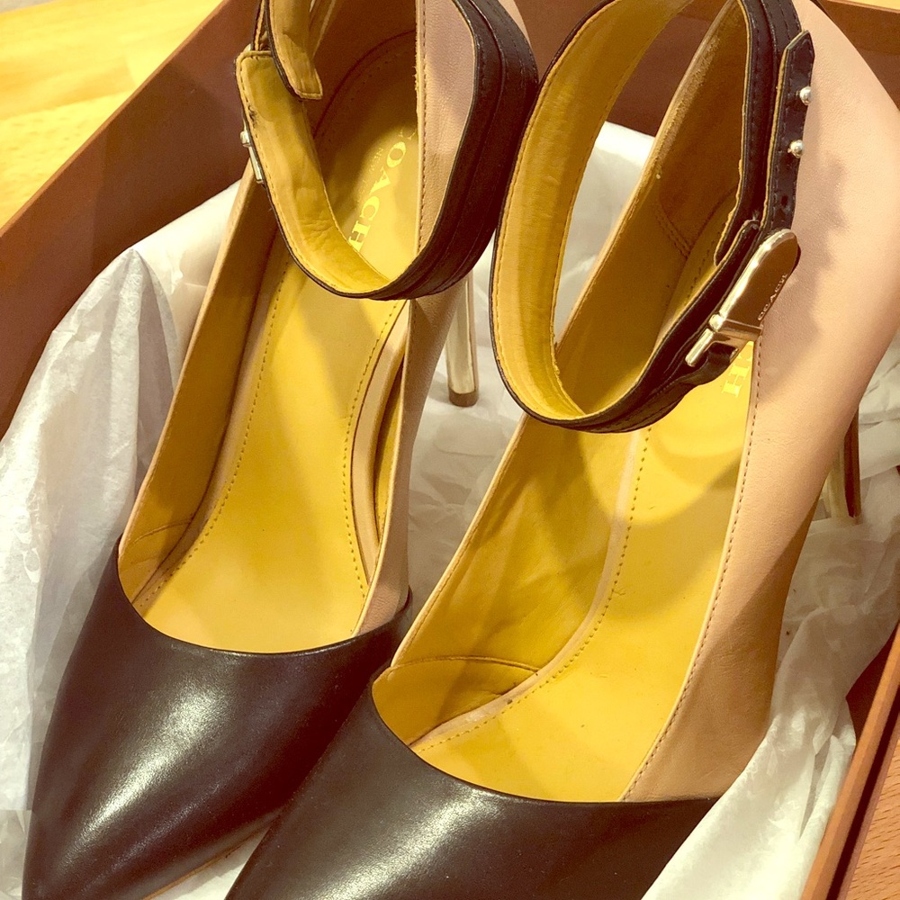COACH TWO TONED HEELS WITH ANKLE STRAP